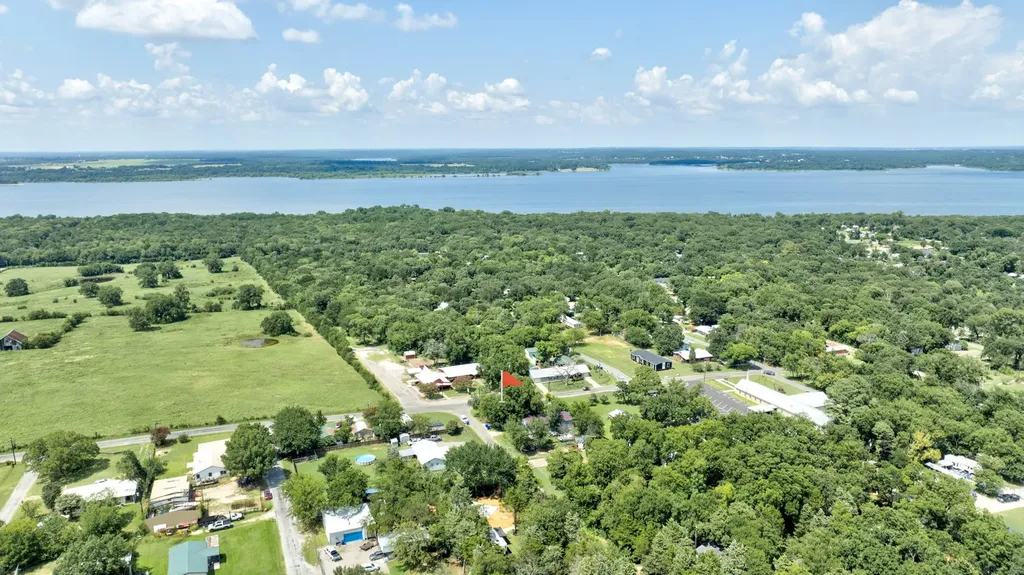 12 Old Shawnee Trail Drive Gordonville TX 76245