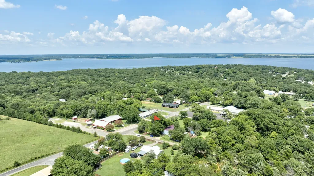 12 Old Shawnee Trail Drive Gordonville TX 76245