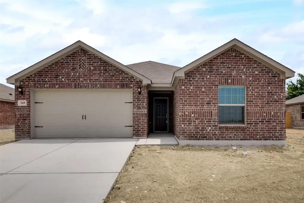 169 Cattlemans Creek W Newark TX 76071