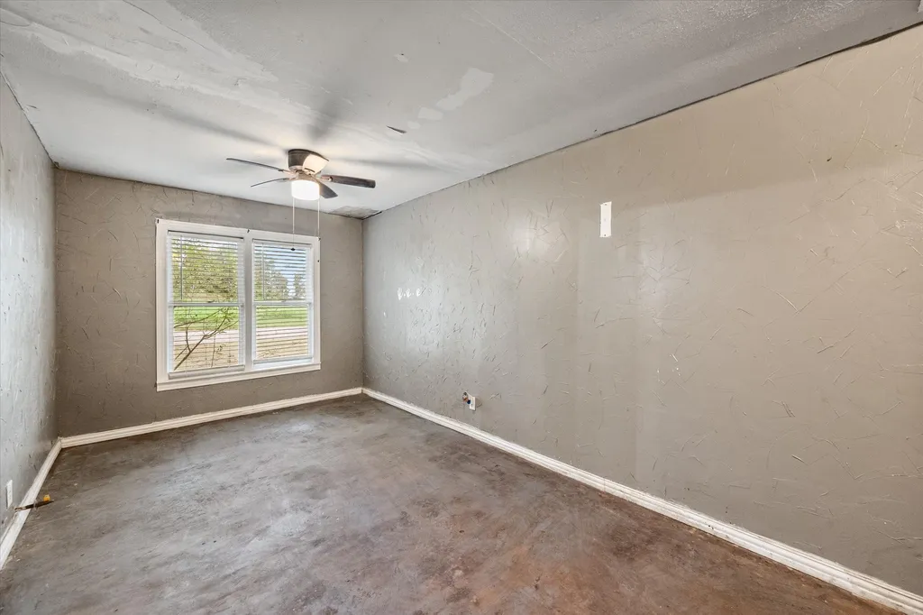 101 S Runnels Avenue Streetman TX 75859