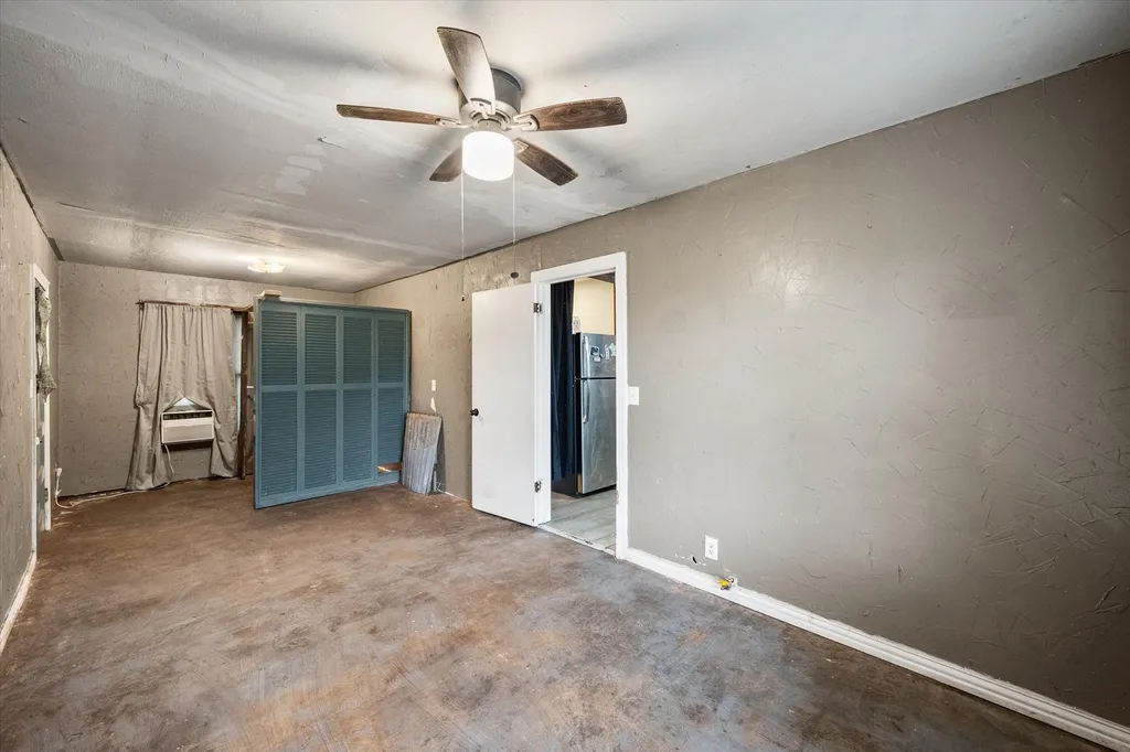 101 S Runnels Avenue Streetman TX 75859