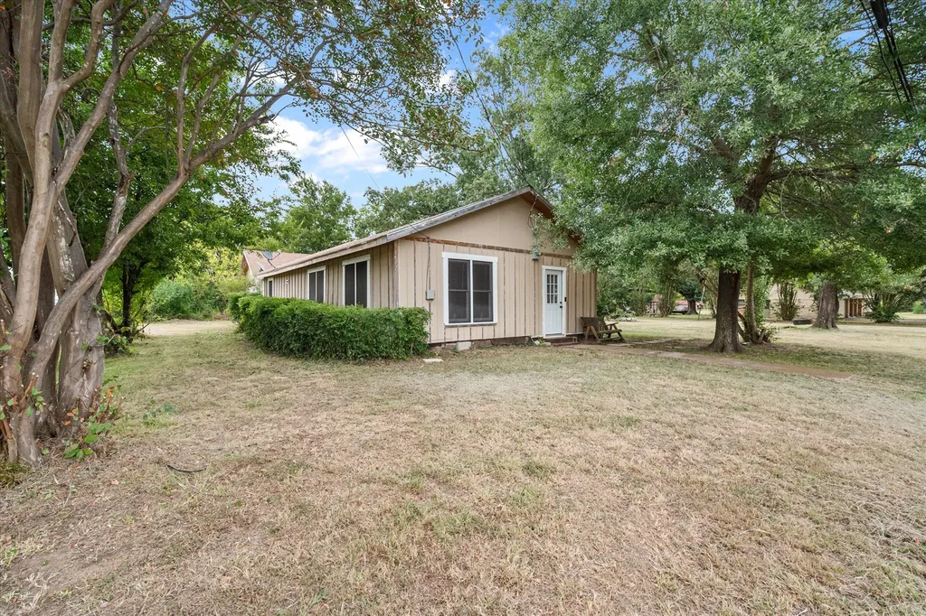 101 S Runnels Avenue Streetman TX 75859