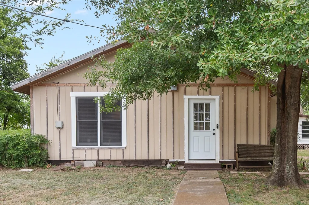 101 S Runnels Avenue Streetman TX 75859