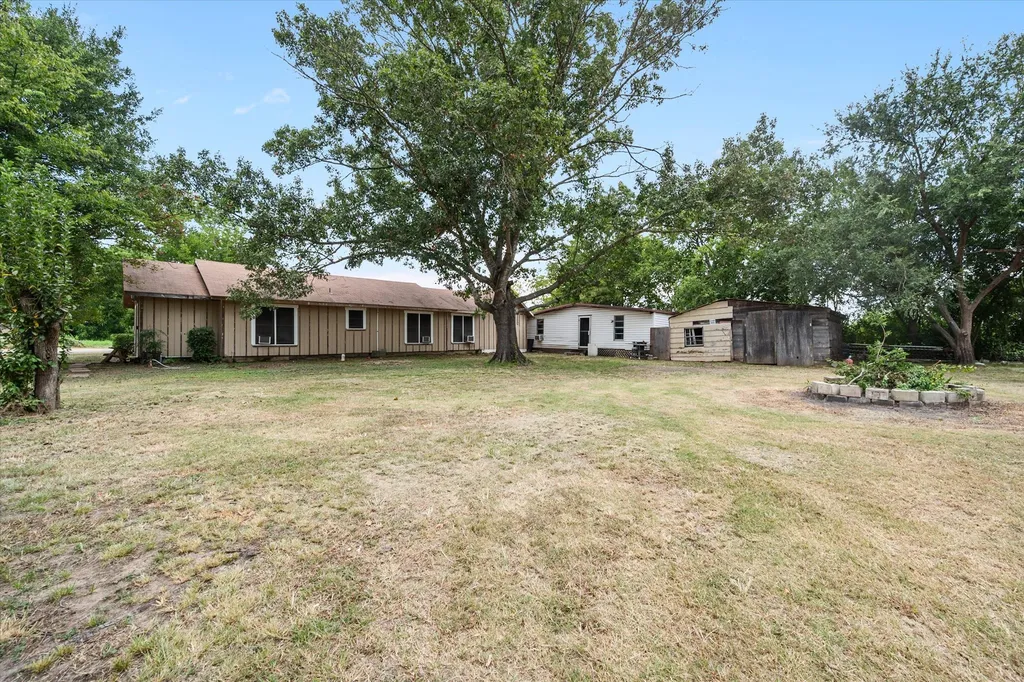 101 S Runnels Avenue Streetman TX 75859