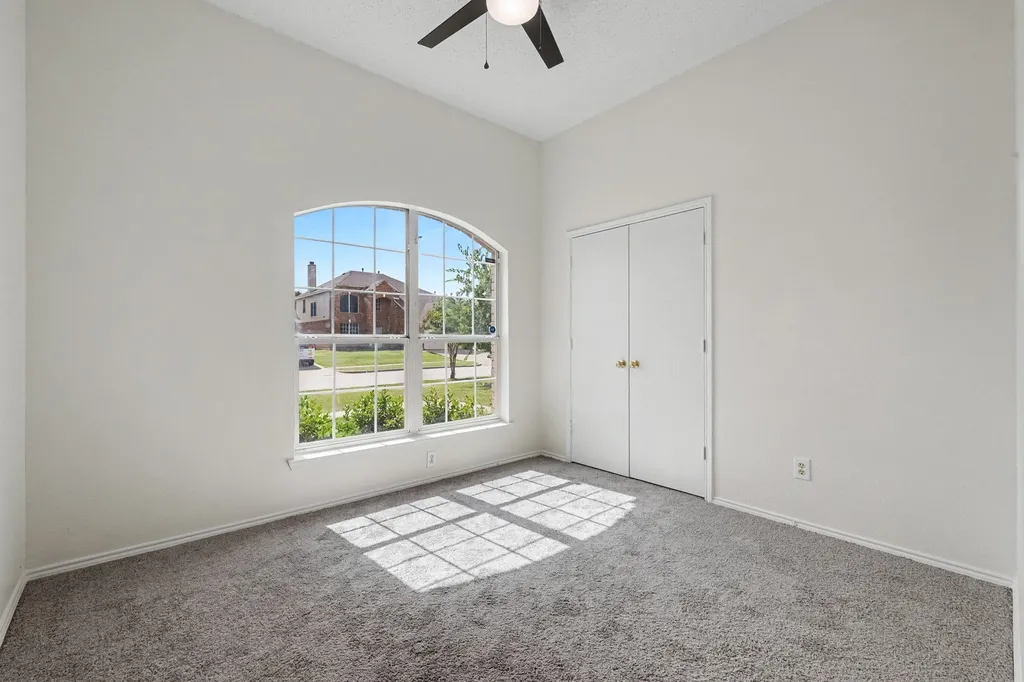 7315 Marsland Lane Arlington TX 76001