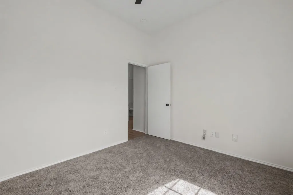 7315 Marsland Lane Arlington TX 76001