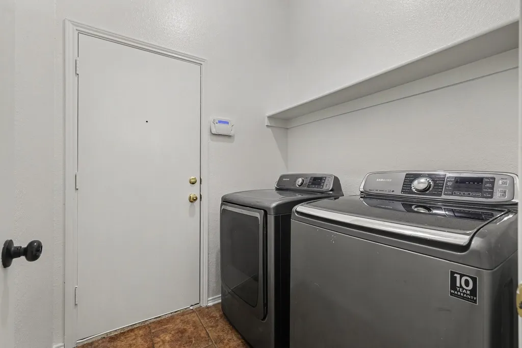 7315 Marsland Lane Arlington TX 76001