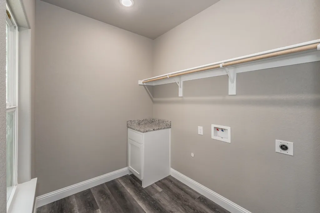 708 Elba Street Bowie TX 76230