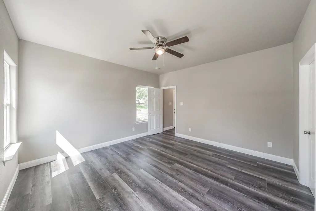 708 Elba Street Bowie TX 76230