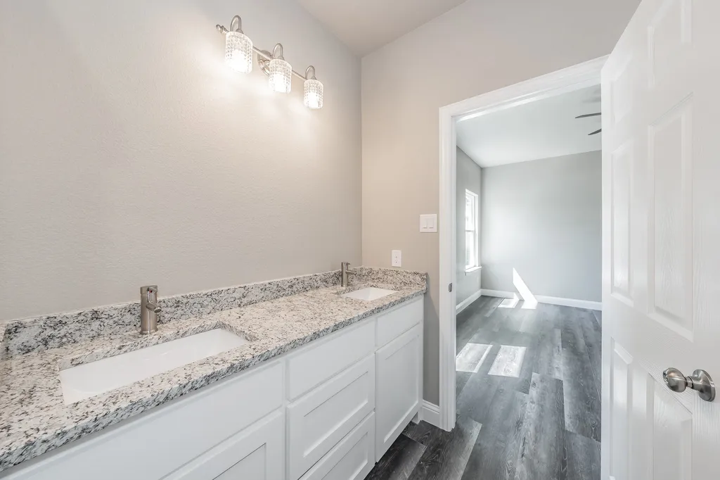 708 Elba Street Bowie TX 76230