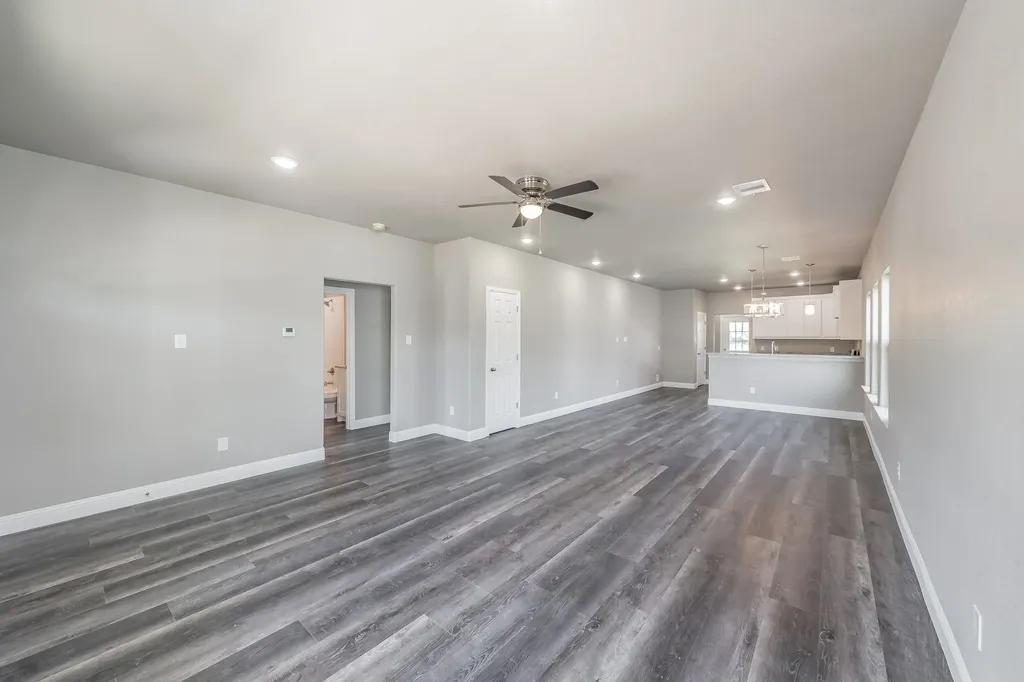 708 Elba Street Bowie TX 76230