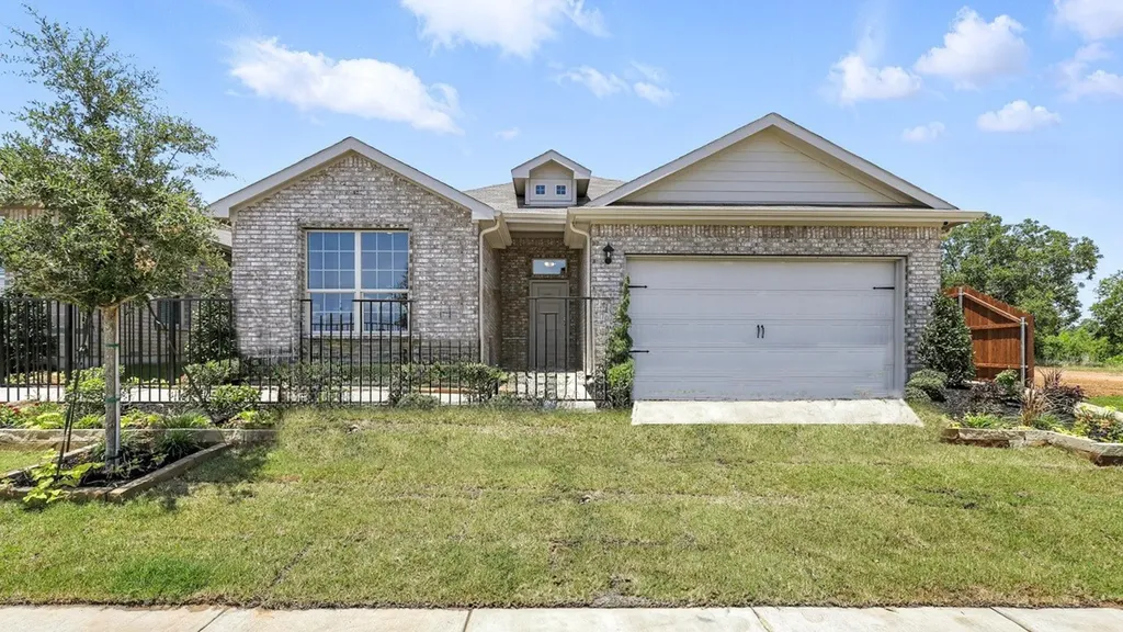 360 Wayland Street Keene TX 76059