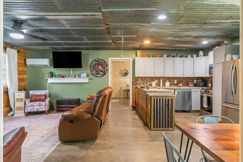 161 Vz County Road 3508 Edgewood TX 75117