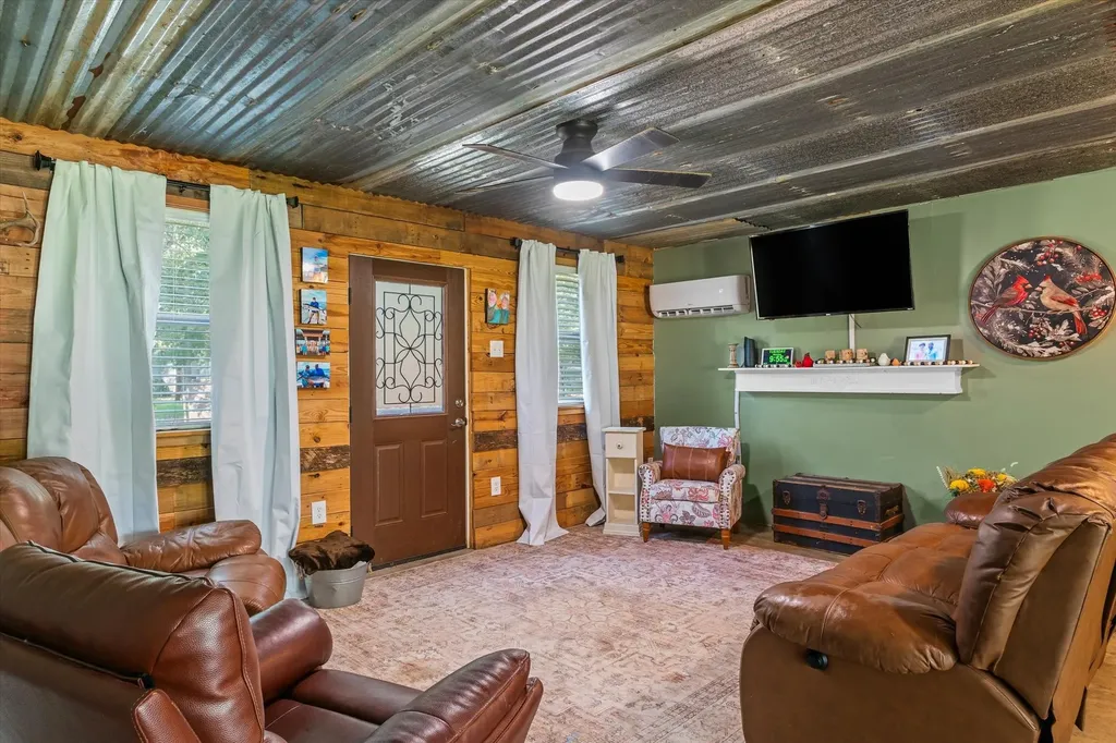 161 Vz County Road 3508 Edgewood TX 75117