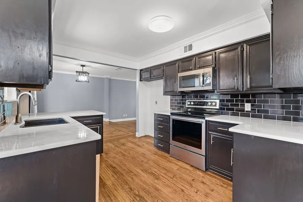 622 Mission Hills Drive Arlington TX 76018