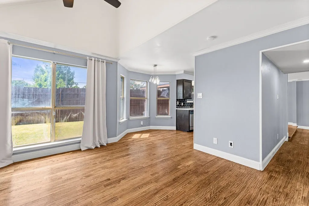 622 Mission Hills Drive Arlington TX 76018