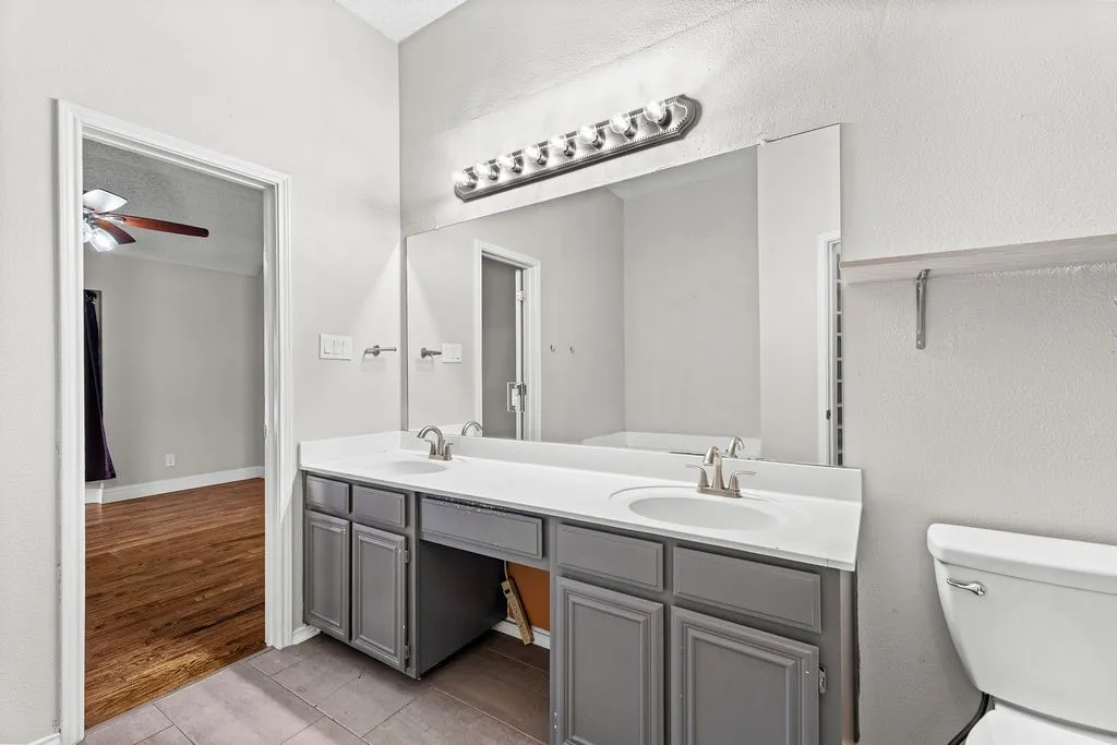 622 Mission Hills Drive Arlington TX 76018