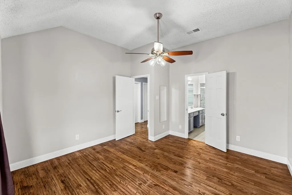 622 Mission Hills Drive Arlington TX 76018