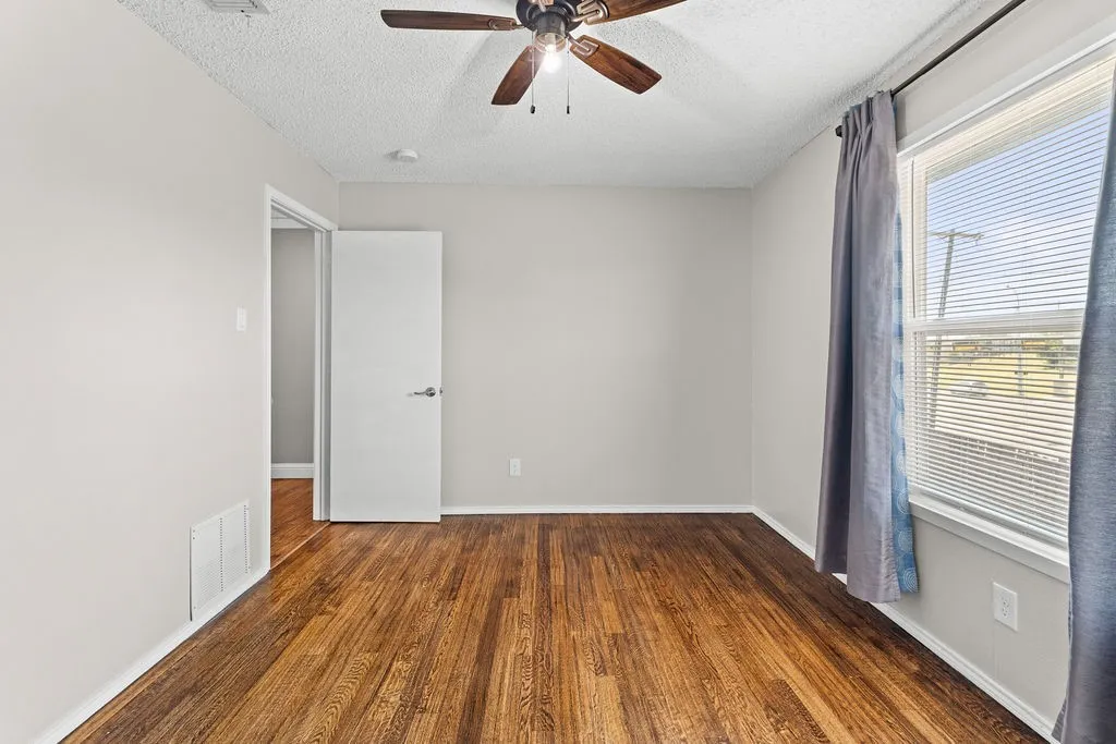 622 Mission Hills Drive Arlington TX 76018