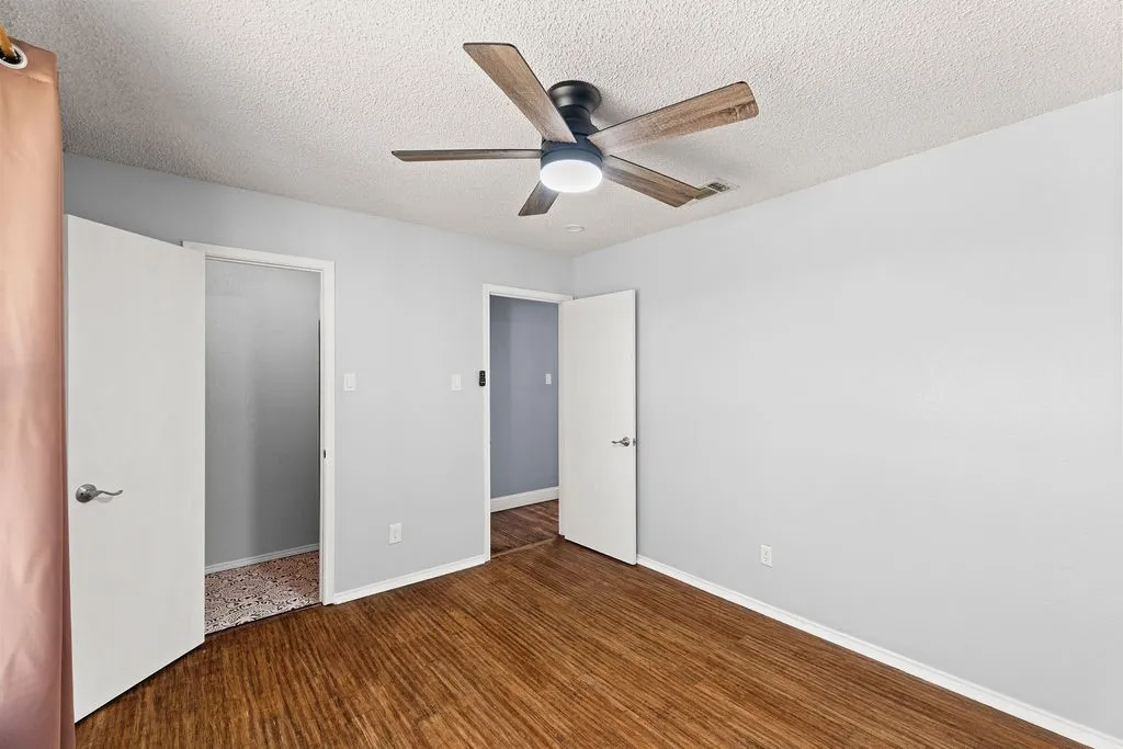 622 Mission Hills Drive Arlington TX 76018