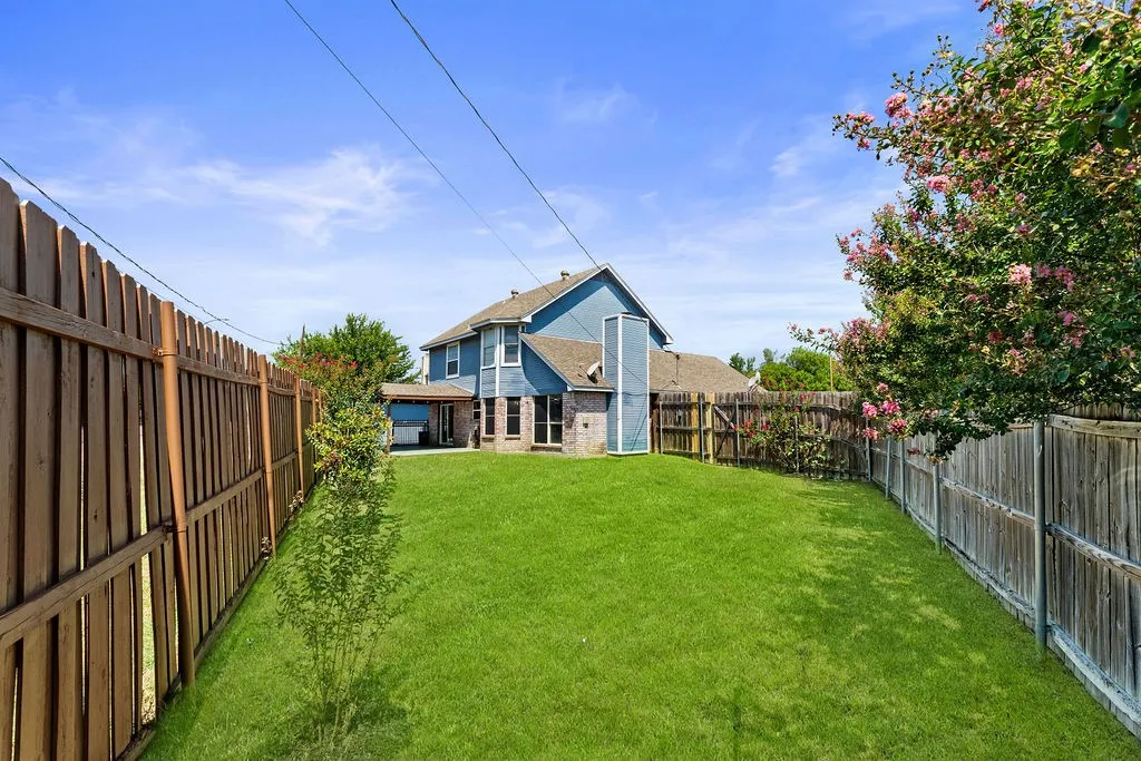 622 Mission Hills Drive Arlington TX 76018
