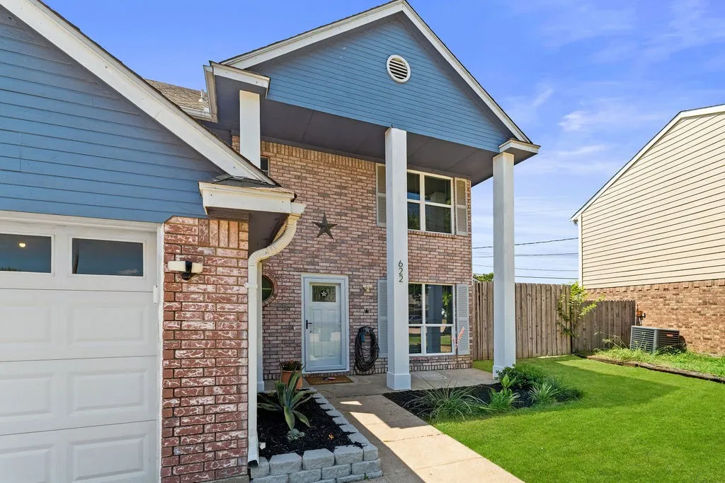 622 Mission Hills Drive Arlington TX 76018