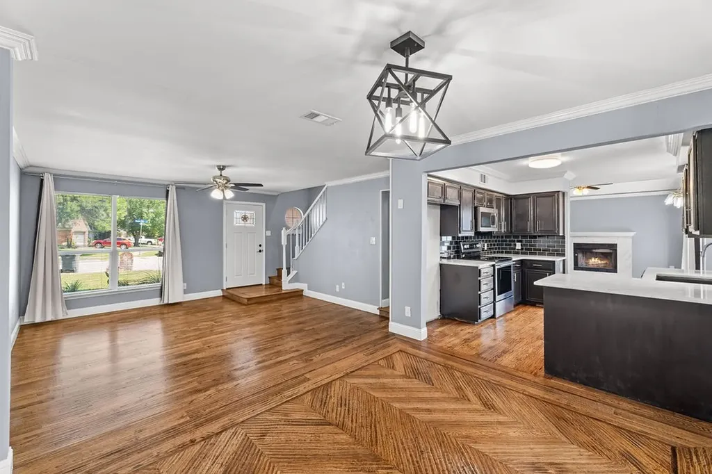 622 Mission Hills Drive Arlington TX 76018