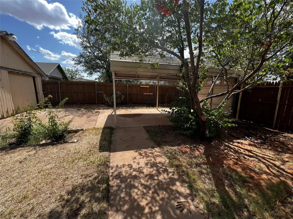 208 Lewis Front Street Sweetwater TX 79556