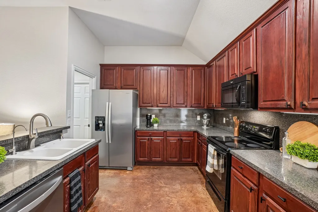 229 S Lakeview Drive Lake Dallas TX 75065