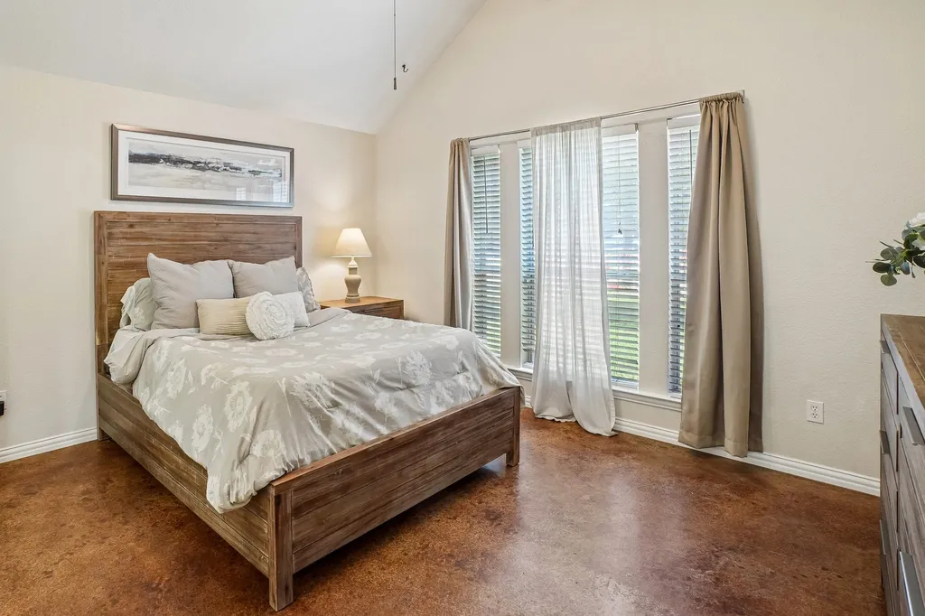 229 S Lakeview Drive Lake Dallas TX 75065