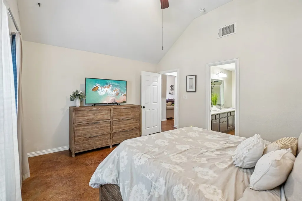 229 S Lakeview Drive Lake Dallas TX 75065