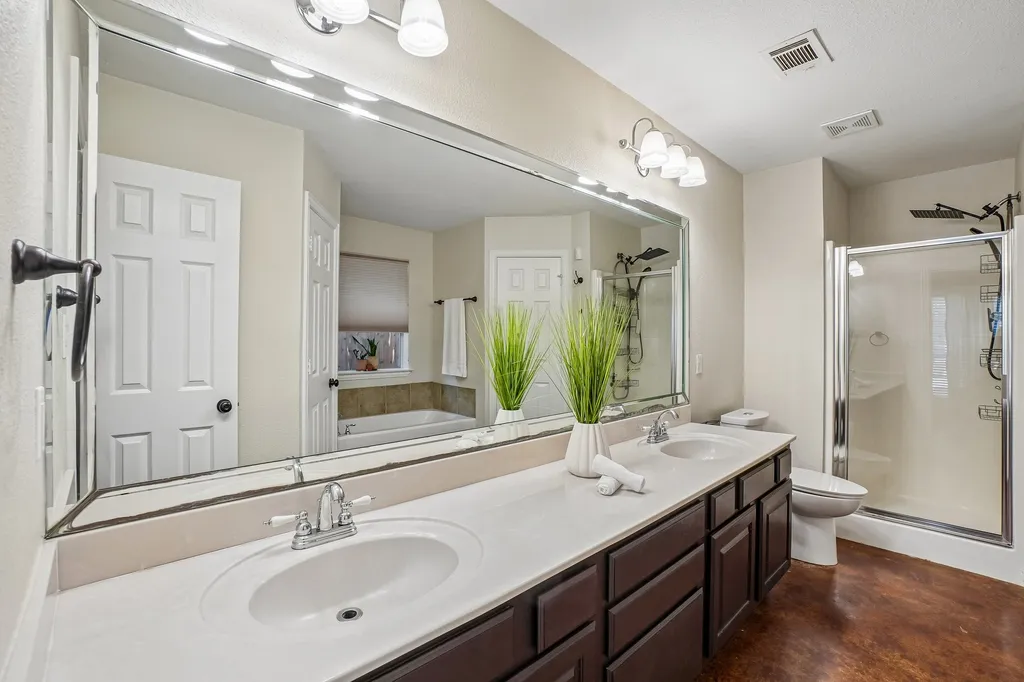 229 S Lakeview Drive Lake Dallas TX 75065