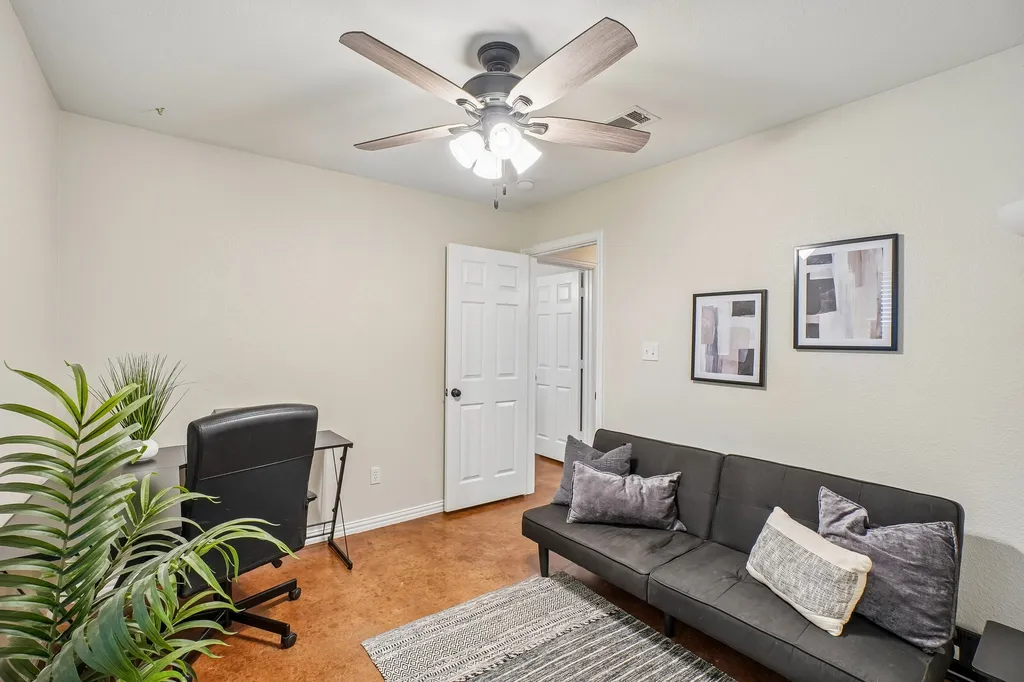 229 S Lakeview Drive Lake Dallas TX 75065