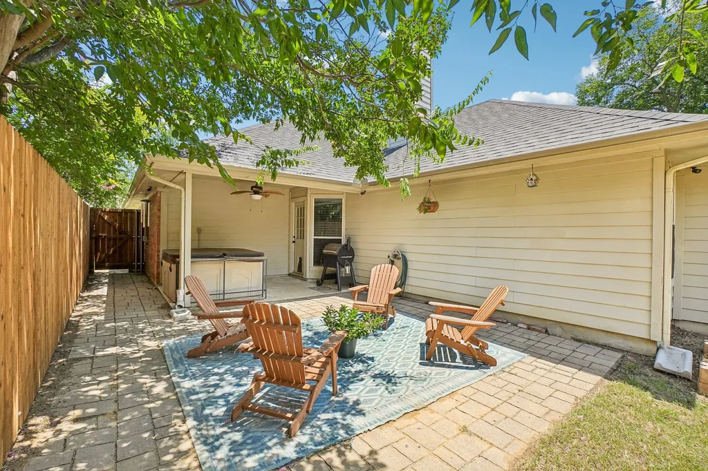 229 S Lakeview Drive Lake Dallas TX 75065