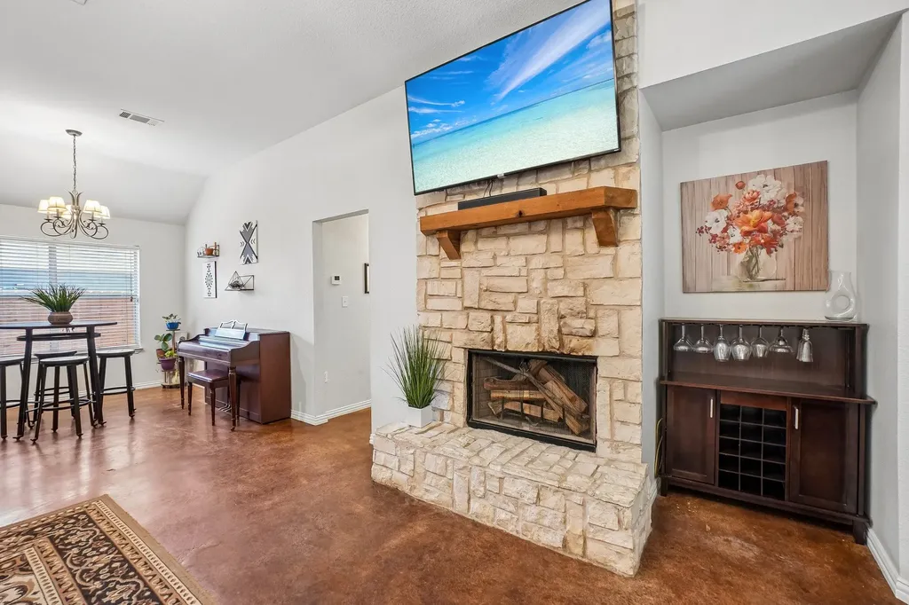 229 S Lakeview Drive Lake Dallas TX 75065
