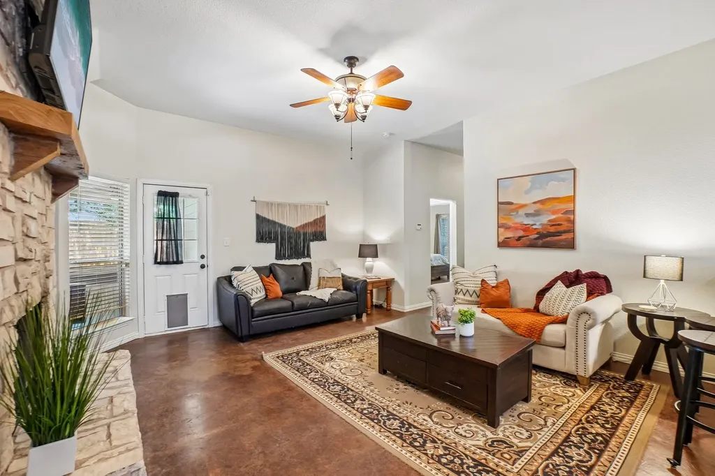 229 S Lakeview Drive Lake Dallas TX 75065