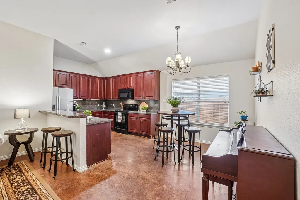 229 S Lakeview Drive Lake Dallas TX 75065