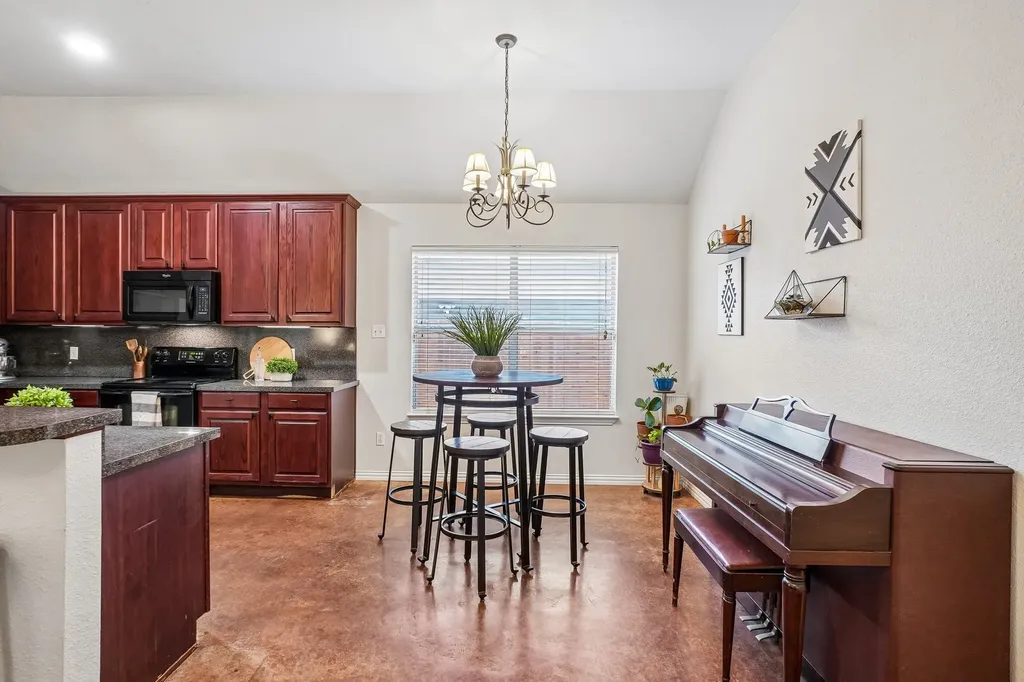 229 S Lakeview Drive Lake Dallas TX 75065