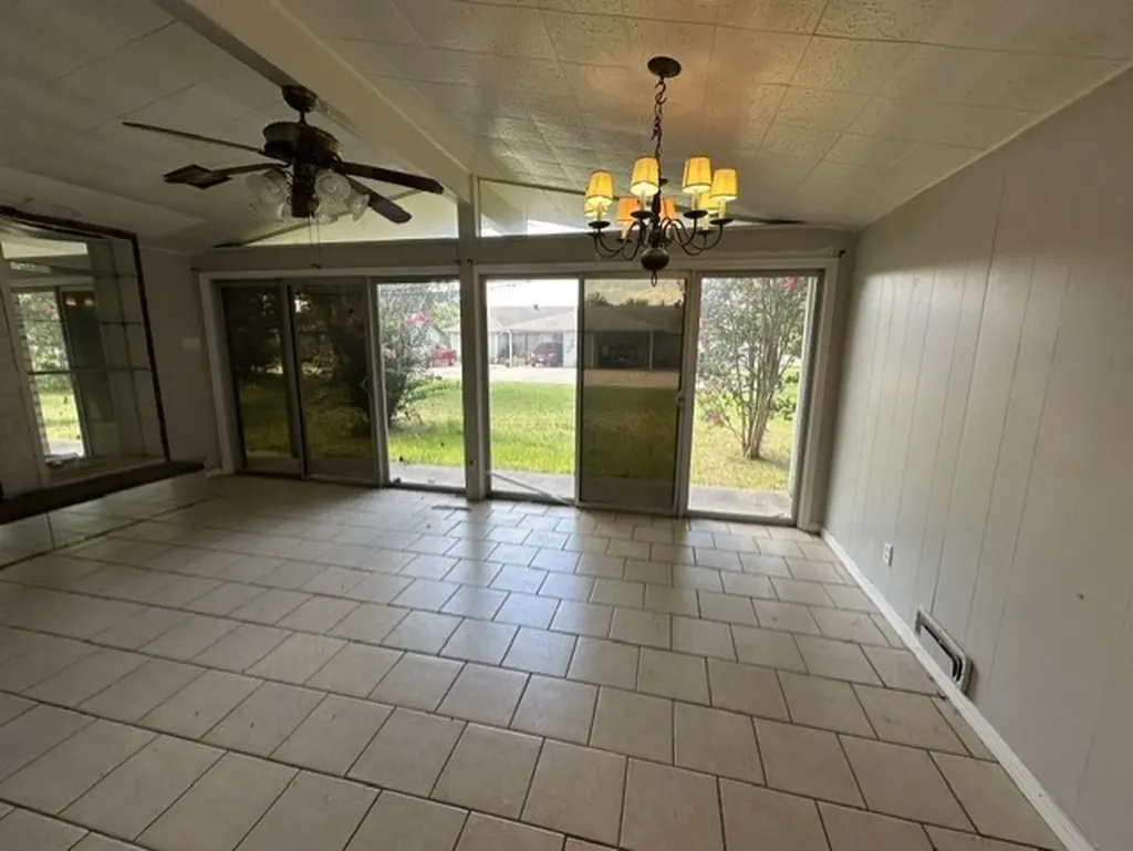 1705 Jefferson Street Commerce TX 75428