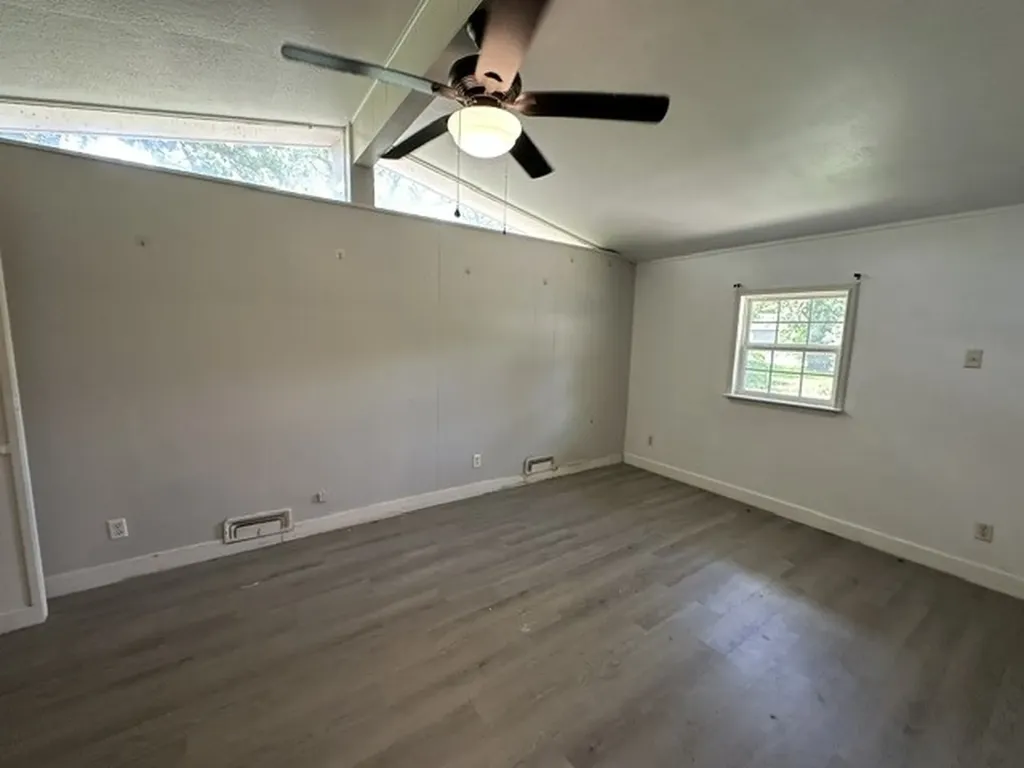 1705 Jefferson Street Commerce TX 75428