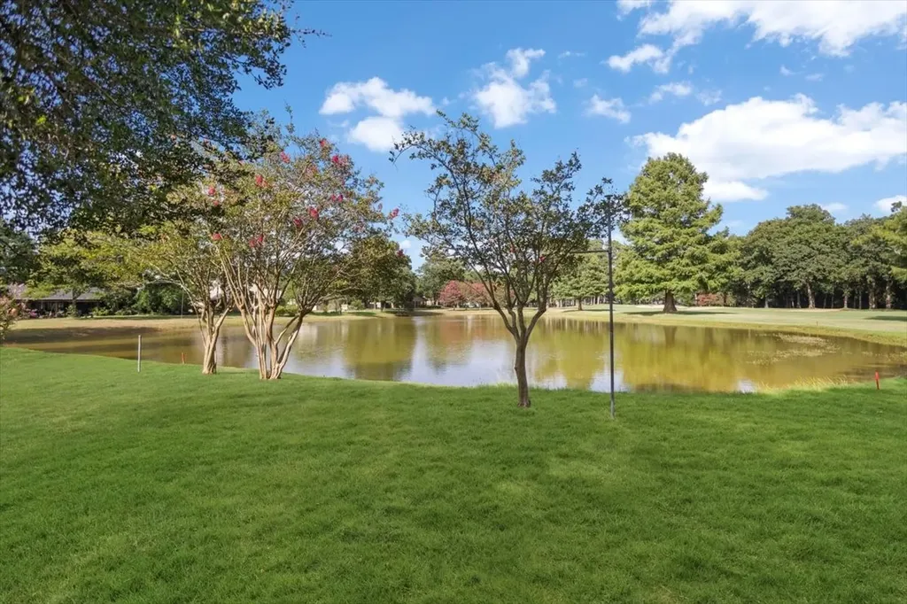 235 Fairlawn Drive Hideaway TX 75771