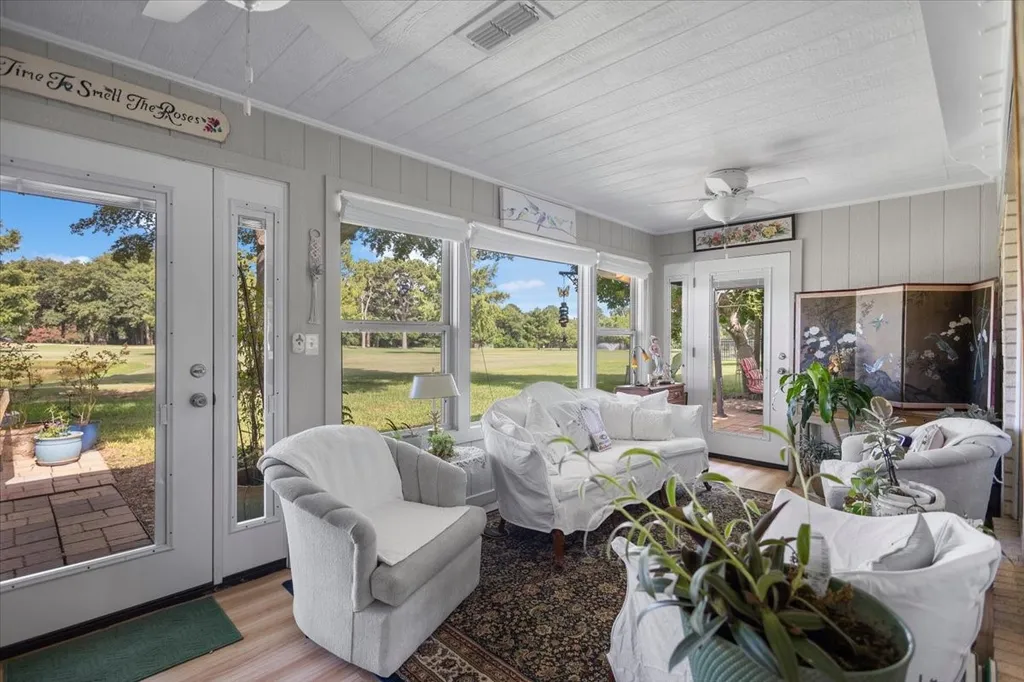 235 Fairlawn Drive Hideaway TX 75771