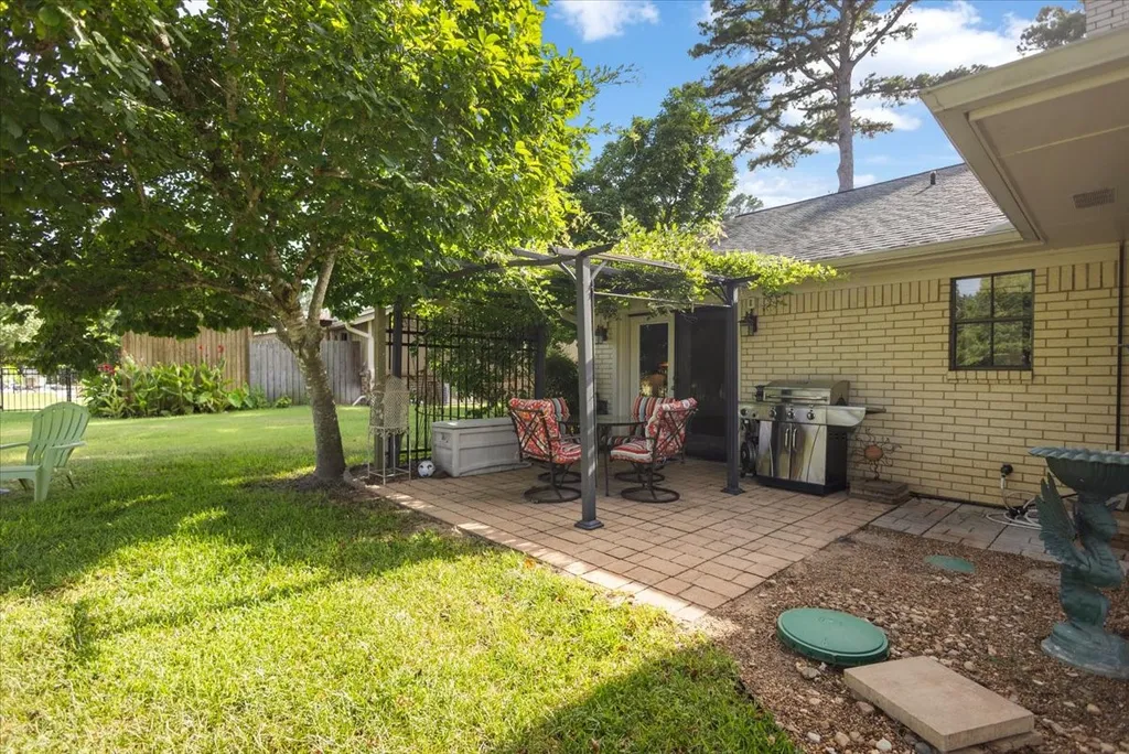 235 Fairlawn Drive Hideaway TX 75771