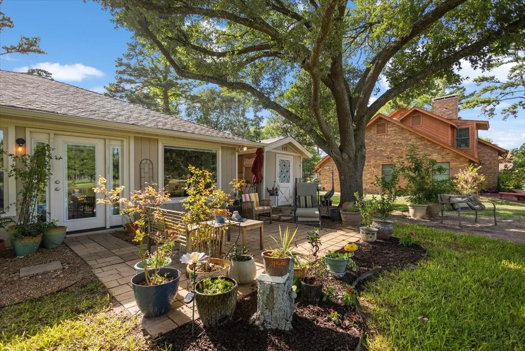 235 Fairlawn Drive Hideaway TX 75771