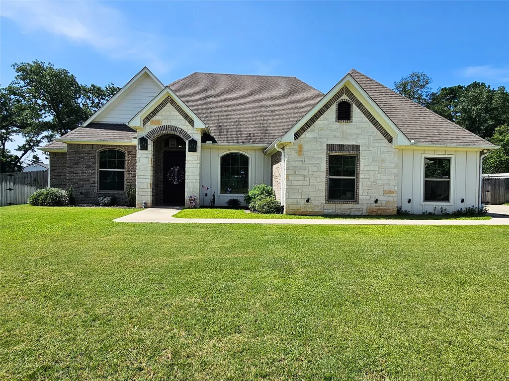 897 County Road 2320 Mineola TX 75773