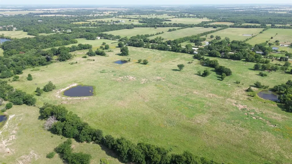 4757 Farm Road 1528 Klondike TX 75448