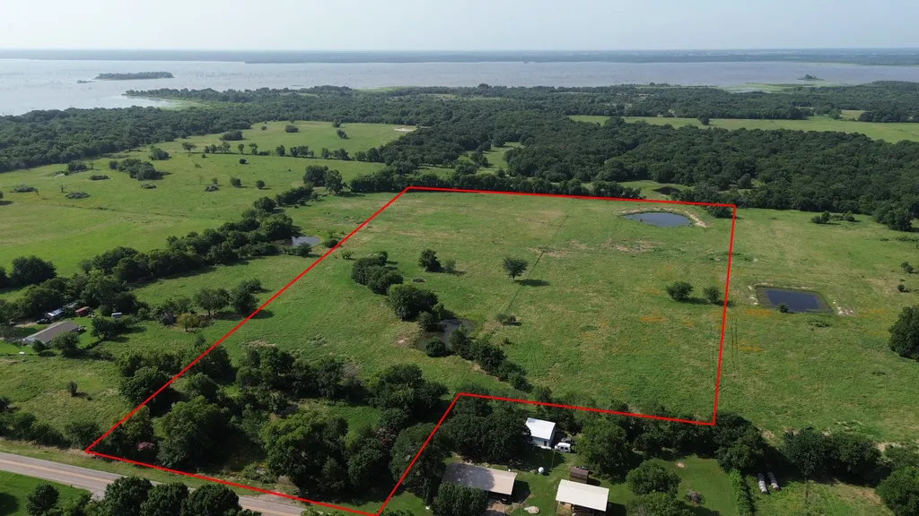 4757 Farm Road 1528 Klondike TX 75448