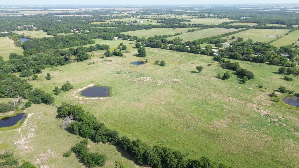 4757 Farm Road 1528 Klondike TX 75448