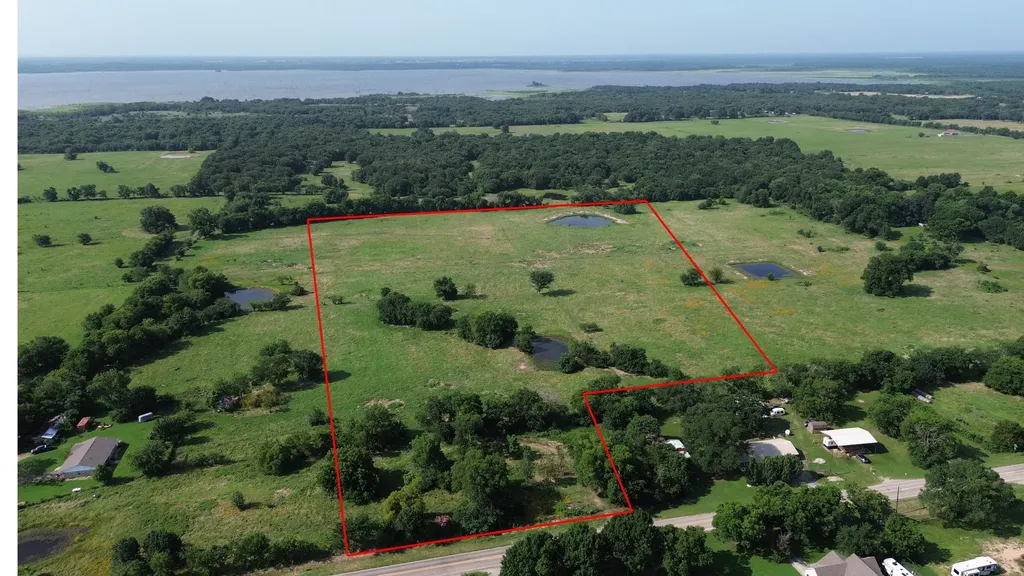 4757 Farm Road 1528 Klondike TX 75448