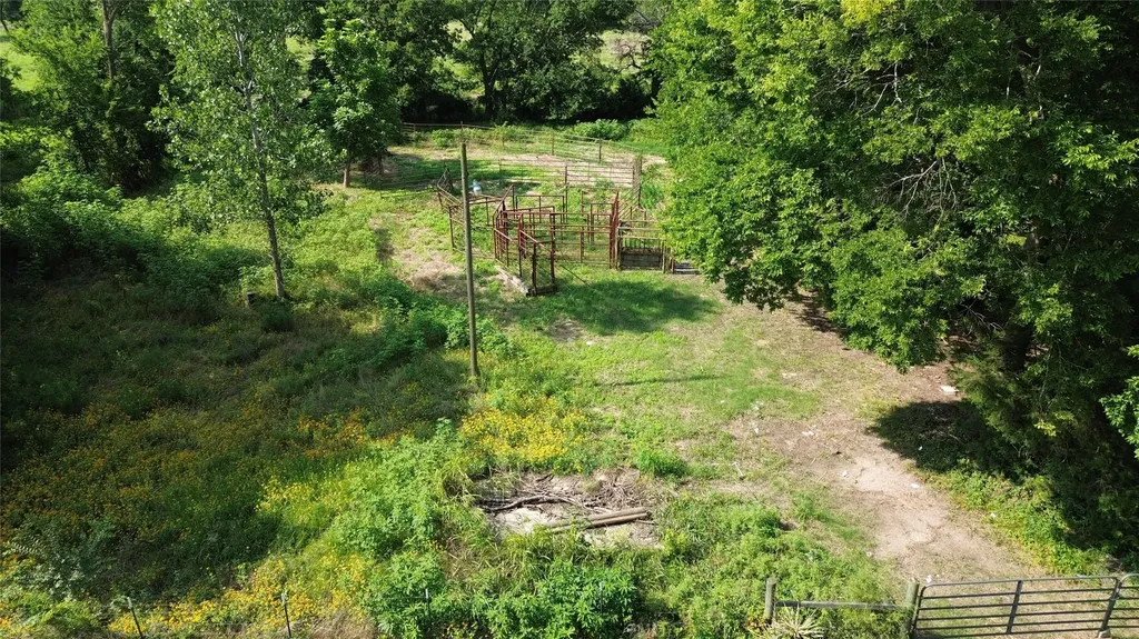 4757 Farm Road 1528 Klondike TX 75448